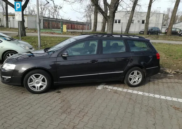 volkswagen passat Volkswagen Passat cena 14500 przebieg: 275000, rok produkcji 2005 z Piaseczno